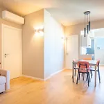 Tuveri Boutique דירה *